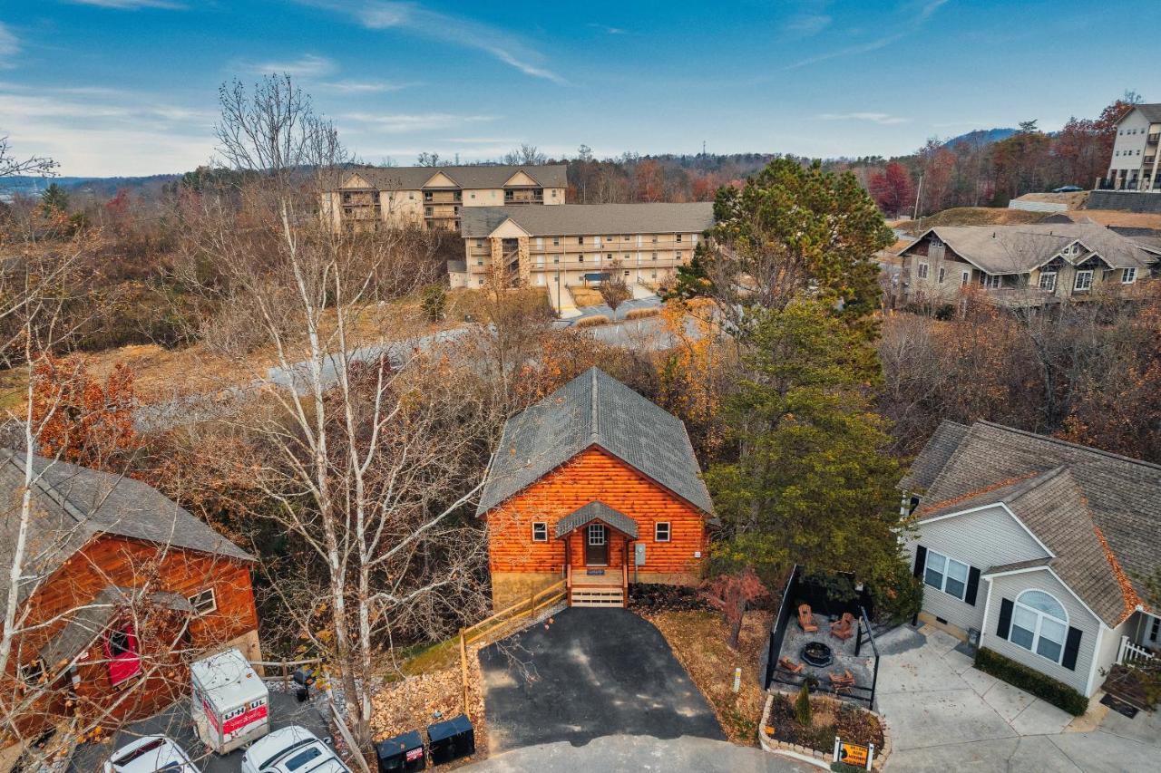 Mountains R Calling, Cozy Hideaway, King Beds, Hot-Tub, Arcade, Ev Ready Pigeon Forge Exterior photo